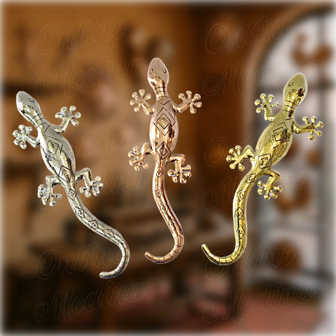 Trio of Moroccan wall geckos in brass, copper, and pewter – minimalist design with engraved motifs