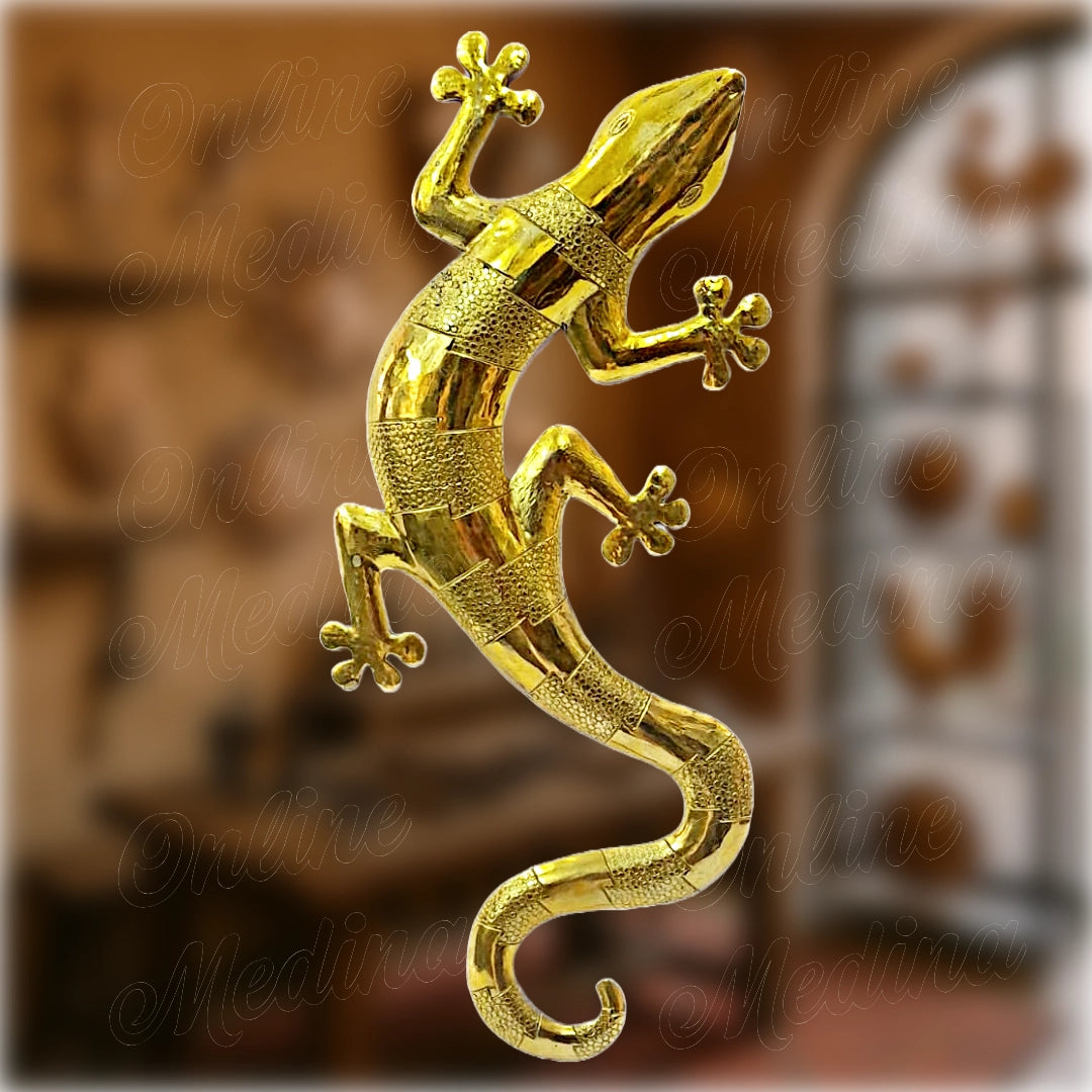 Moroccan wall gecko with mosaic-style engravings – large format, pure yellow brass