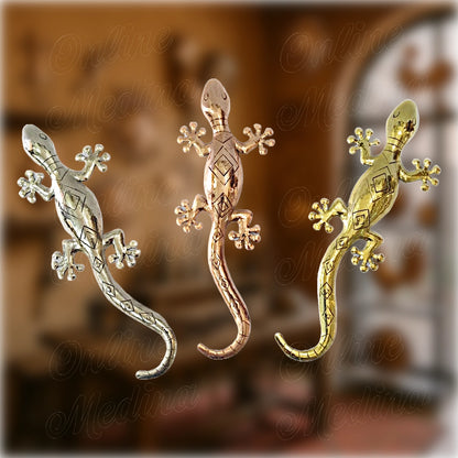 Trio of Moroccan wall geckos in brass, copper, and pewter – minimalist design with engraved motifs