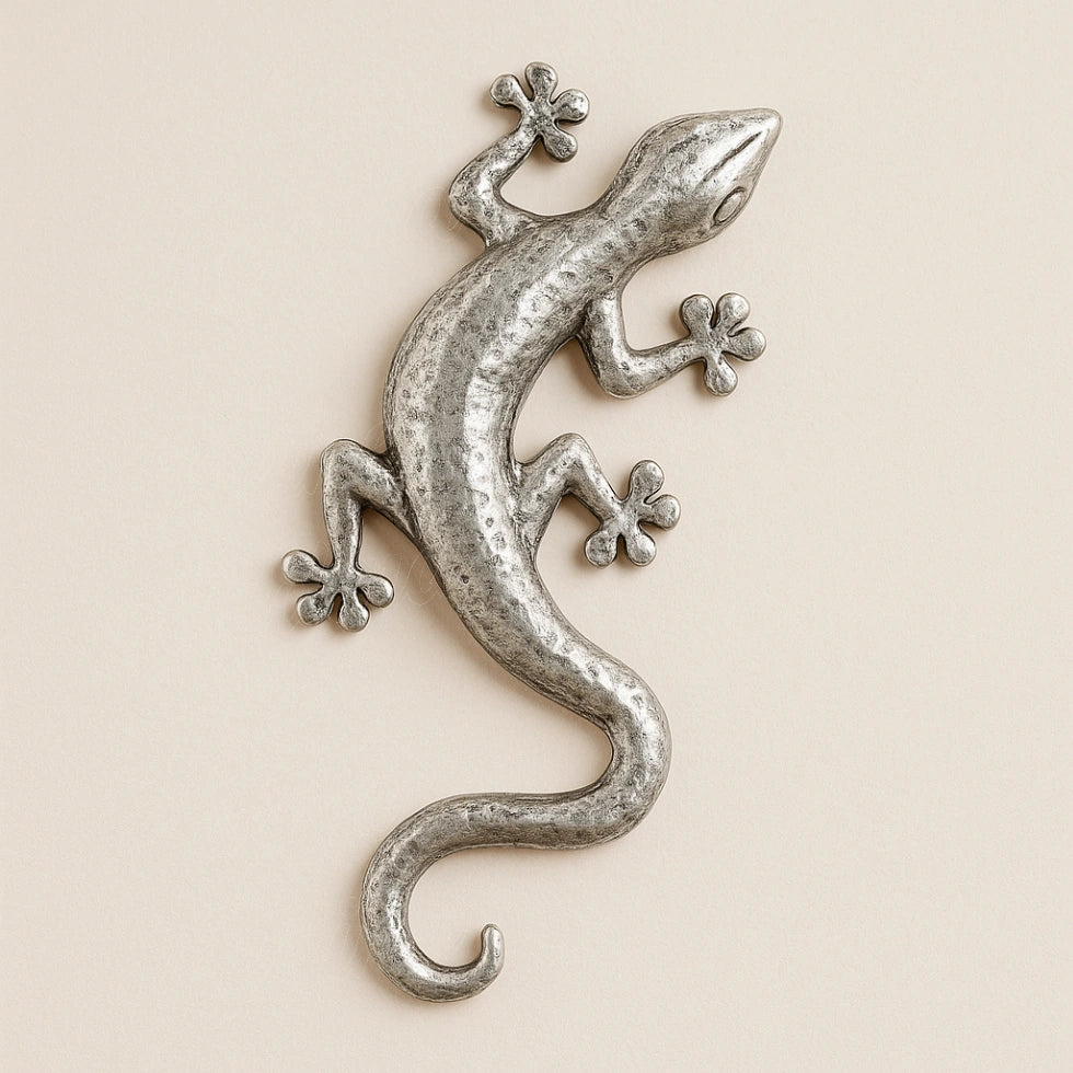 Silver metal wall lizard with aged texture and engraved geometric design, handmade in Morocco