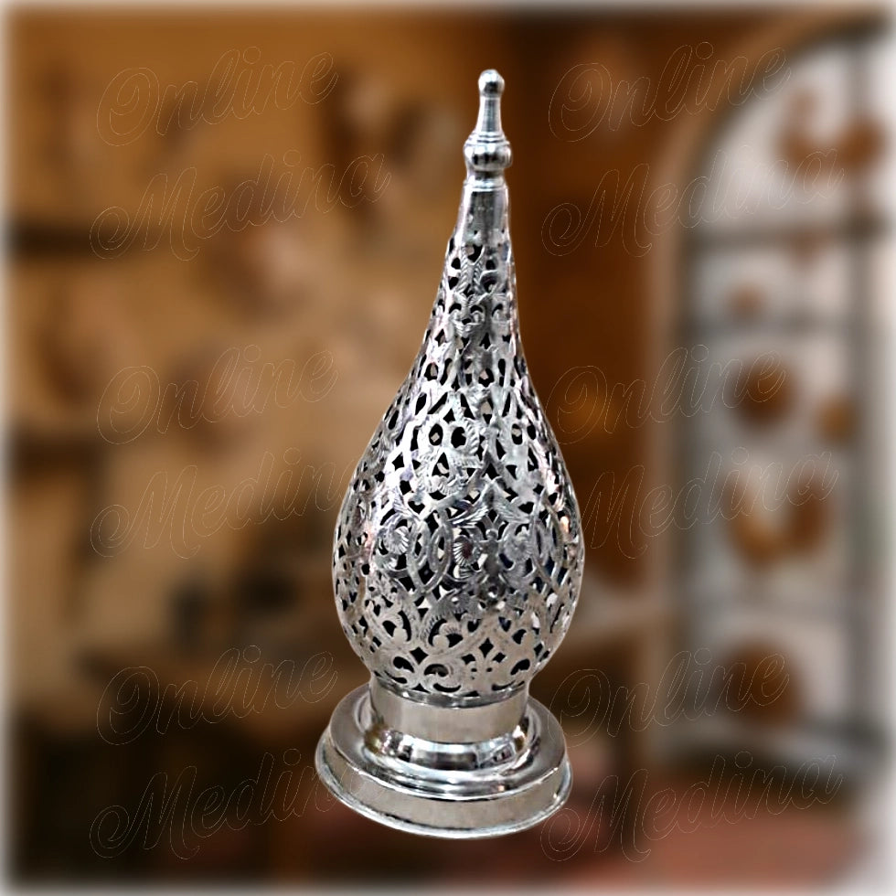 Oriental Moroccan candle holder in silver finish with hand-pierced arabesque design – made in Marrakech by Maître Hilab