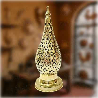 Silver oriental-style Moroccan candle lantern with intricate pierced metal pattern – artisanal brasswork by Maître Hilab