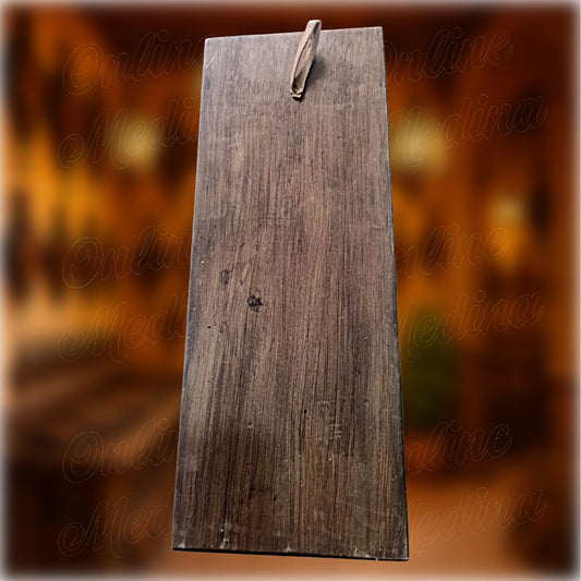 Back of Berber wooden wall amulet in brown cedar wood with integrated hanging loop, handcrafted Moroccan Amazigh wall decor by Online Medina